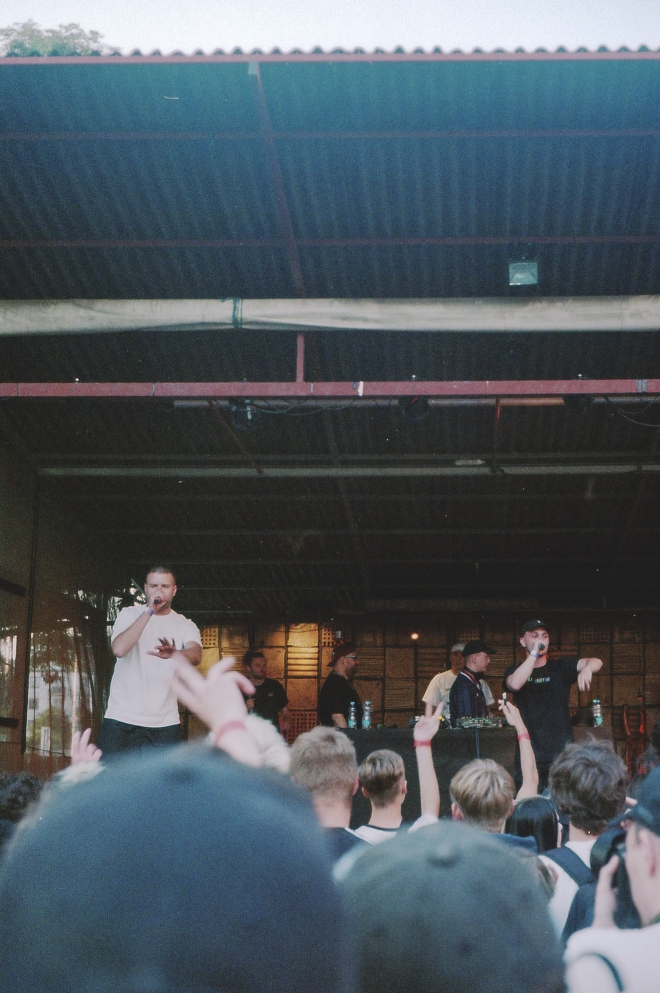 10 Cross Club, Idea, Pain